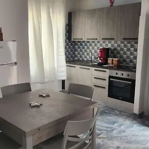 villa-casa-ilaria.hotels-amalfi.com/