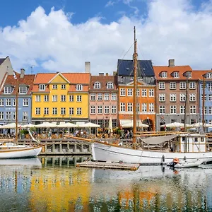 open-and-light-apartment-in-the-heart-of-copenhagen.copenhagenhotelselect.com/
